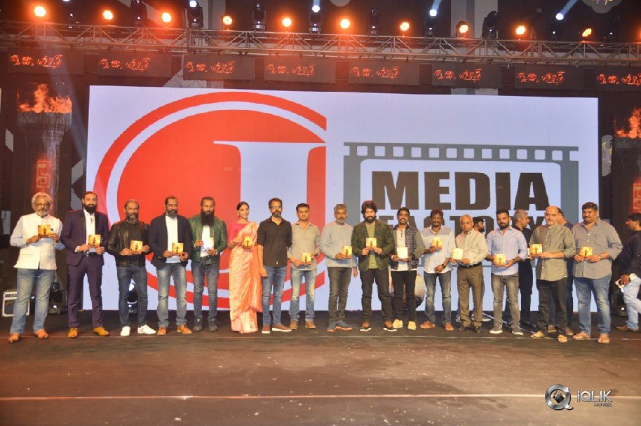 KGF-Movie-Pre-Release-Function-Photos